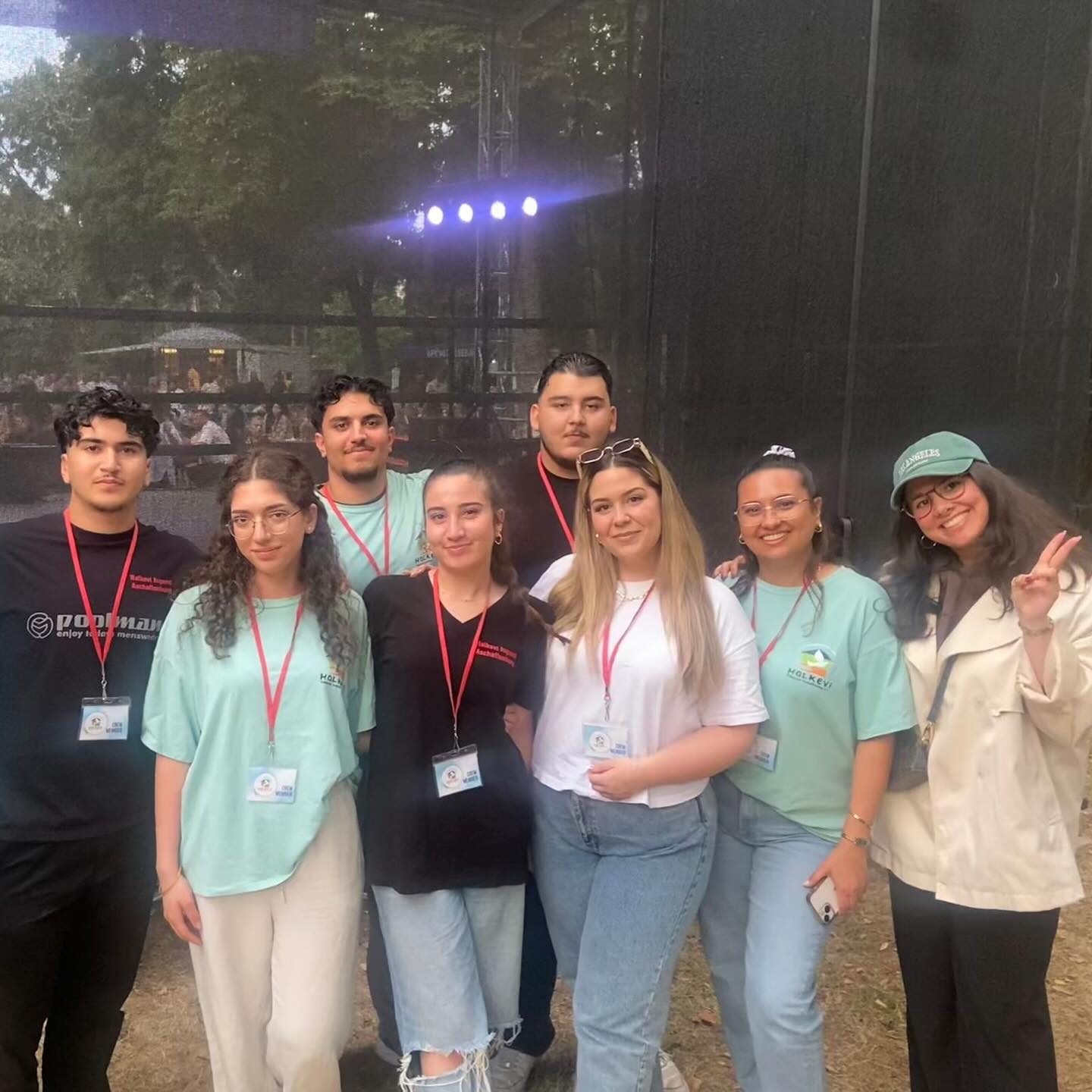 Junge Helferinnen und Helfer der Halkevi-Jugend beim Sommerfest 2025